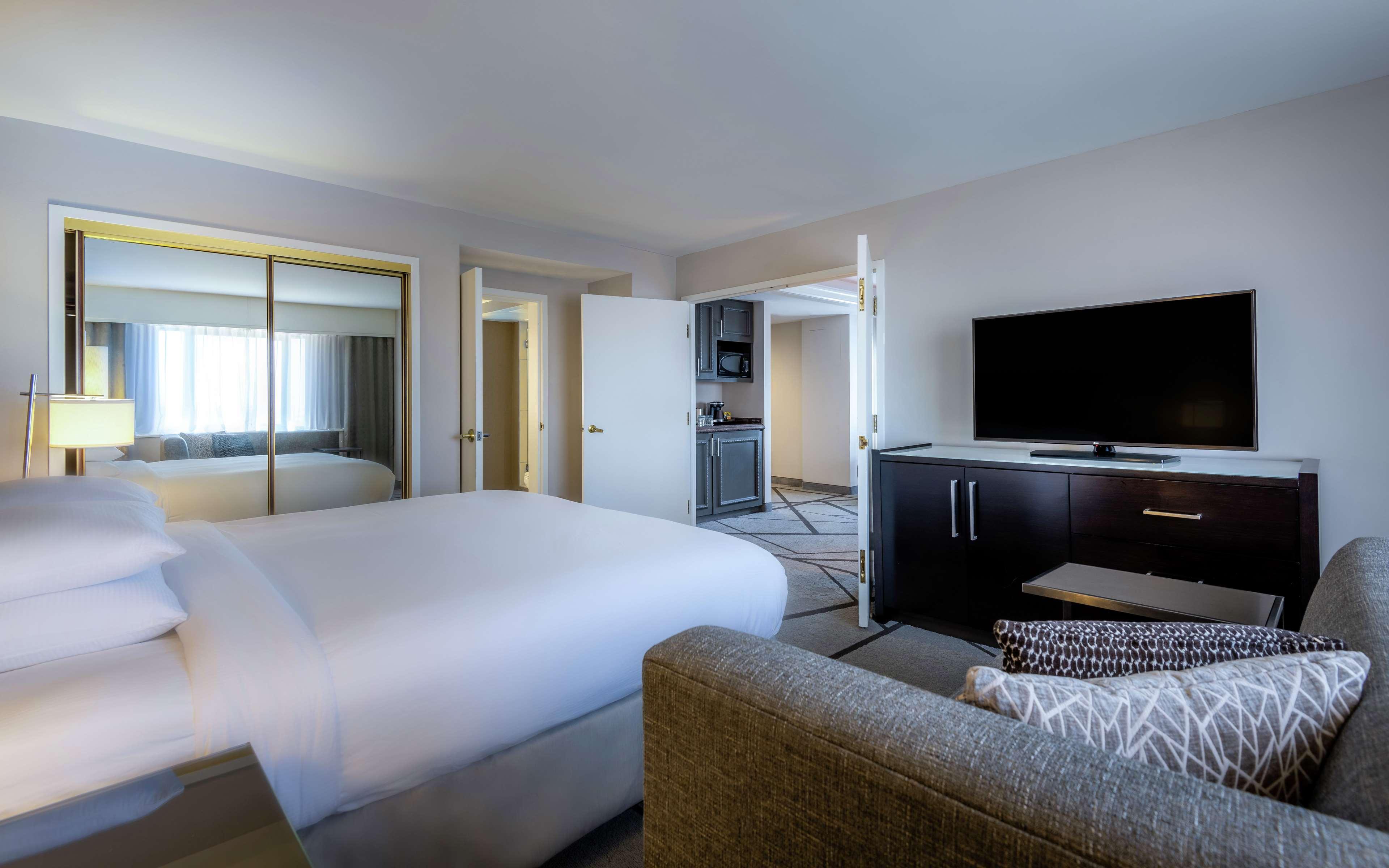 Doubletree By Hilton Los Angeles Norwalk Exterior foto