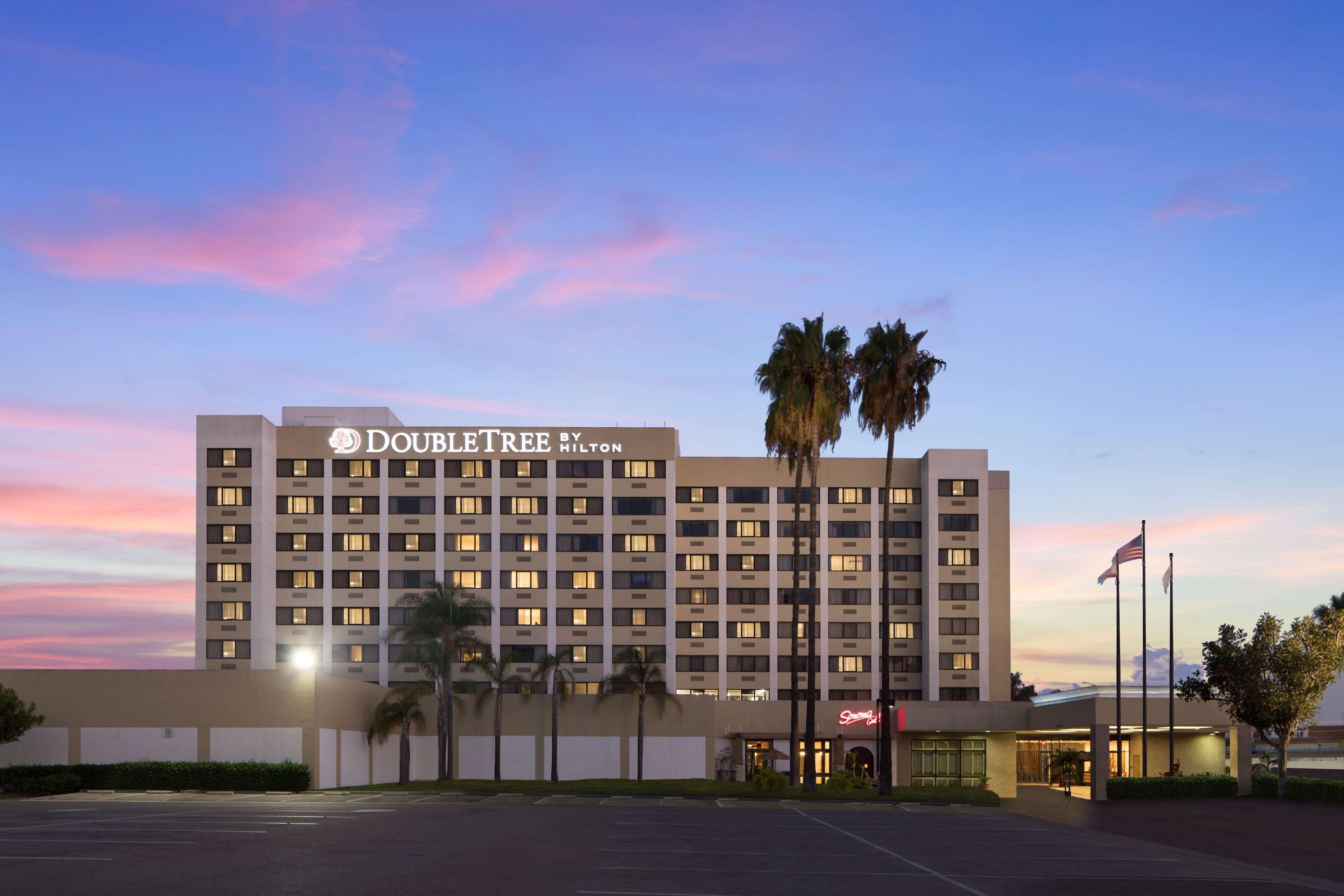 Doubletree By Hilton Los Angeles Norwalk Exterior foto