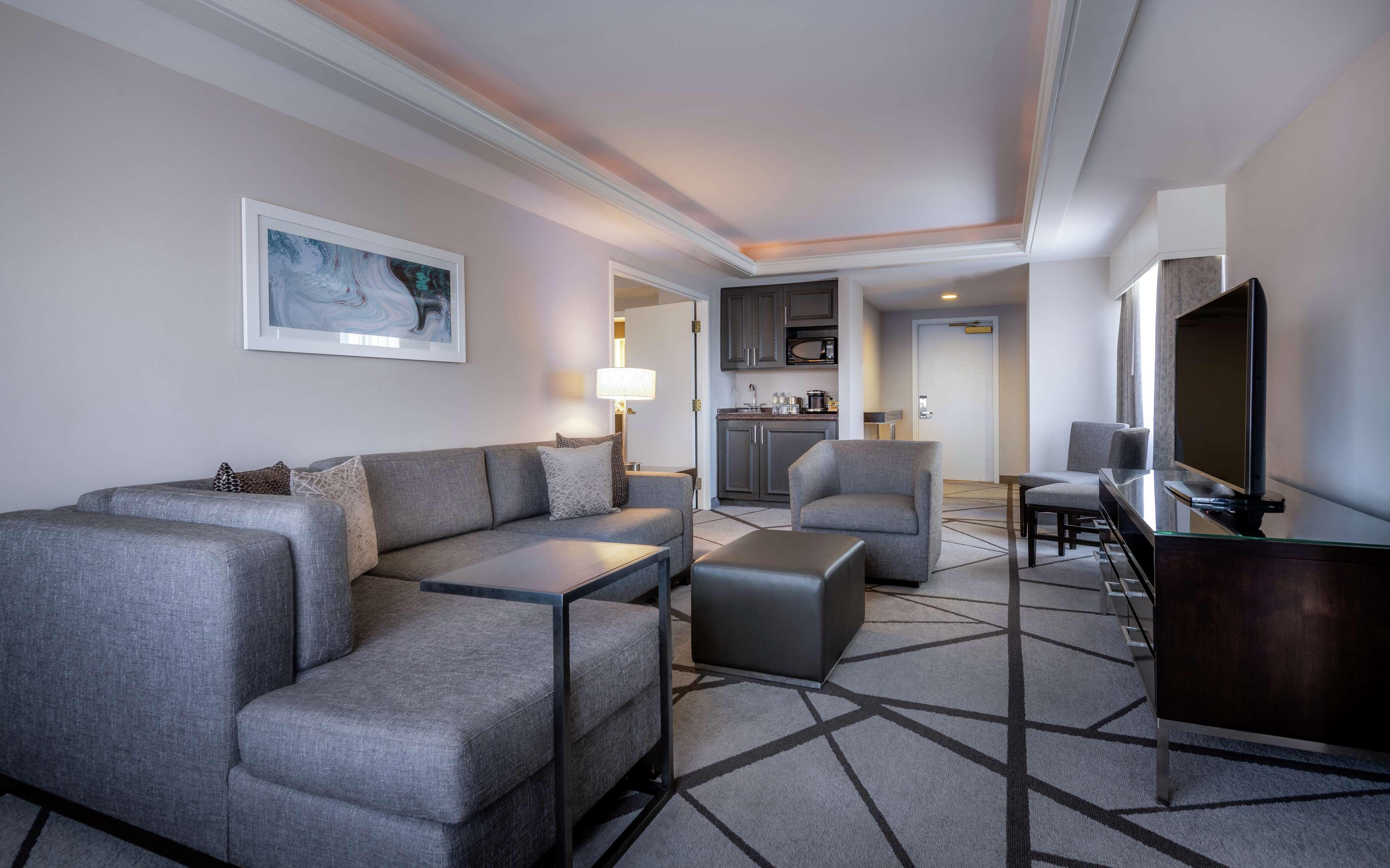 Doubletree By Hilton Los Angeles Norwalk Exterior foto