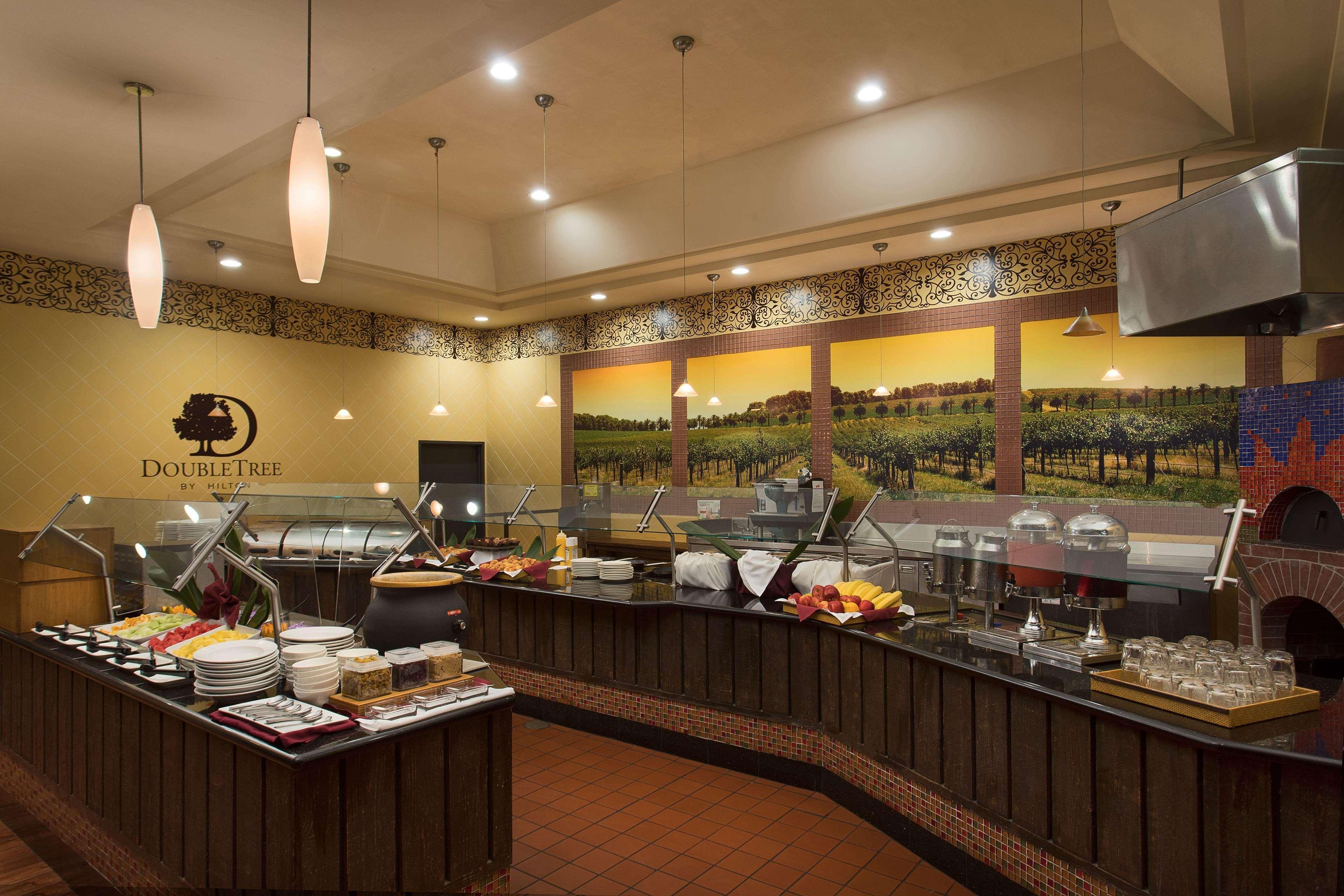 Doubletree By Hilton Los Angeles Norwalk Exterior foto